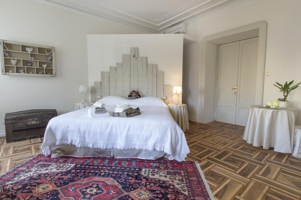 Piazza Venezia Le Camere Trieste Habitación foto